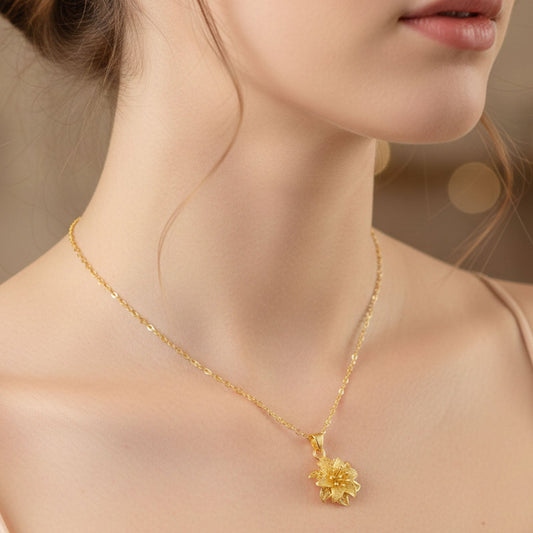Traditional style pendant necklace for women